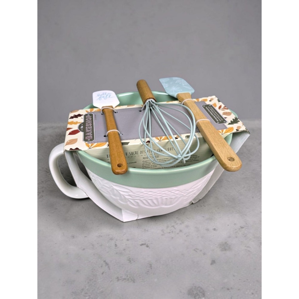 The Bakeshop by Masterclass Fall Mixing Jug and Baking Utensil Set Sage Green